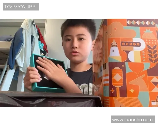 足球明星周边产品拆箱体验分享揭秘背后的故事与价值