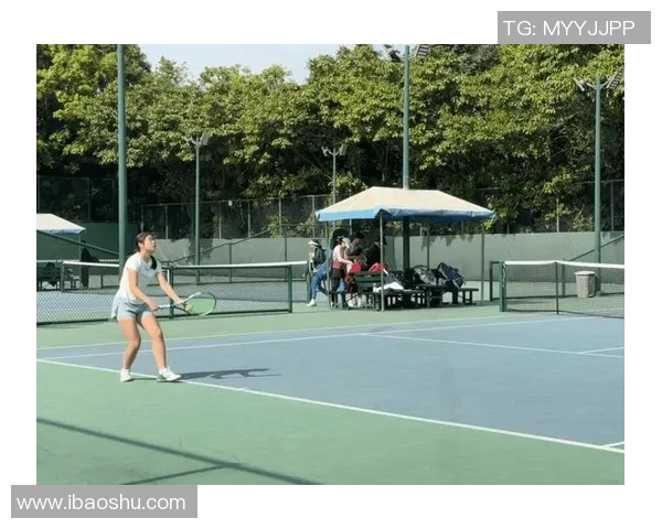 赛后分析:上海网球队与深圳网球队在比赛中的战术灵活性对比 赛后分析:上海网球队与深圳网球队在比赛中的战术灵活性对比